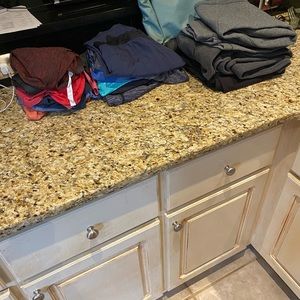 Large selection of men’s lululemon workout gear.